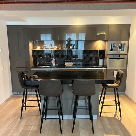 Skau 2 Eurovea Garden View Free Parking Daire *